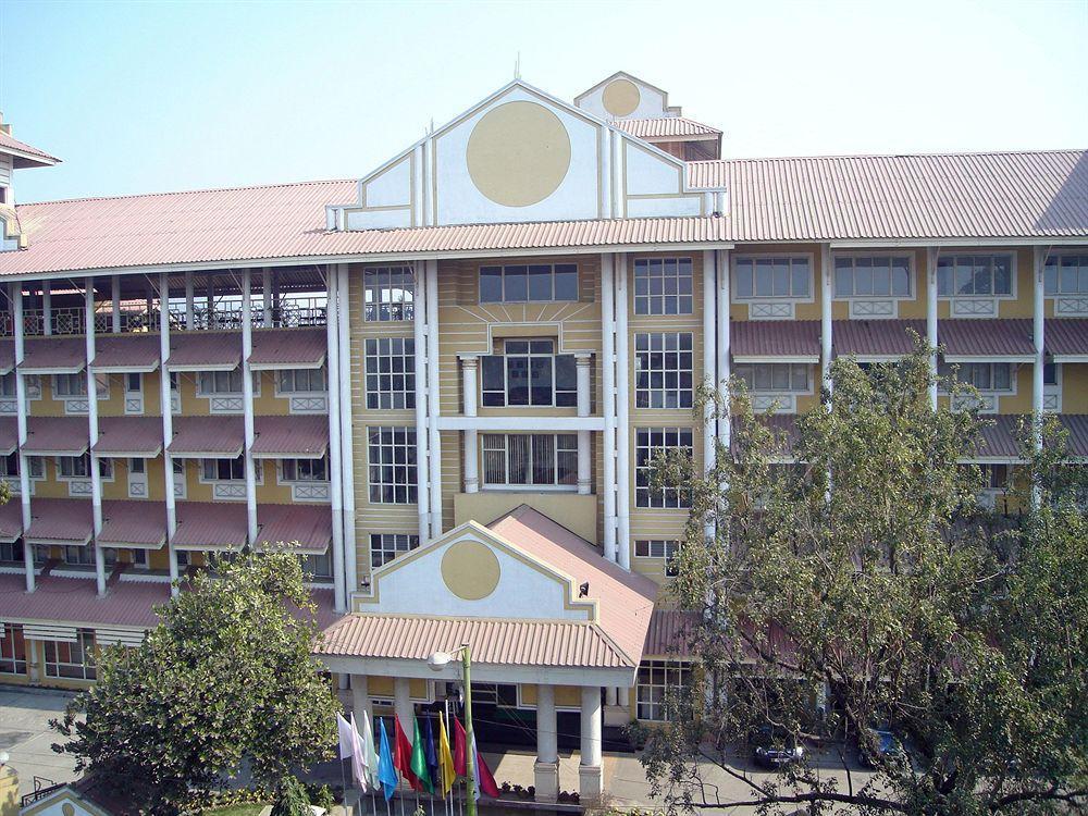 Landmark Hotels Guwahati Eksteriør bilde